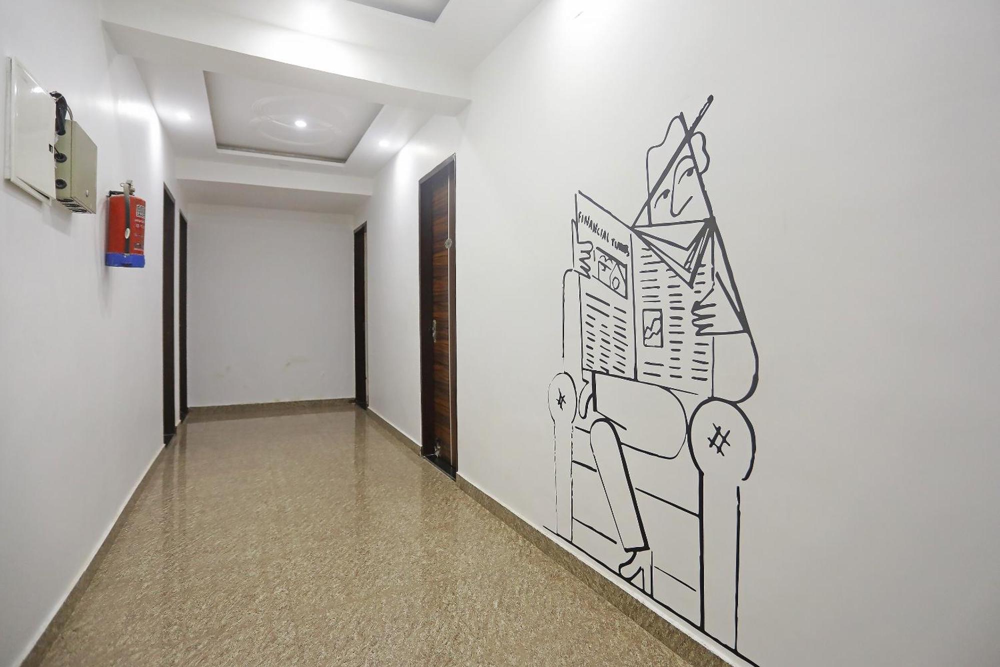 Super Townhouse Cloud Bay, Near Genpact, Sector-69, Gurgaon Hotel Exterior photo